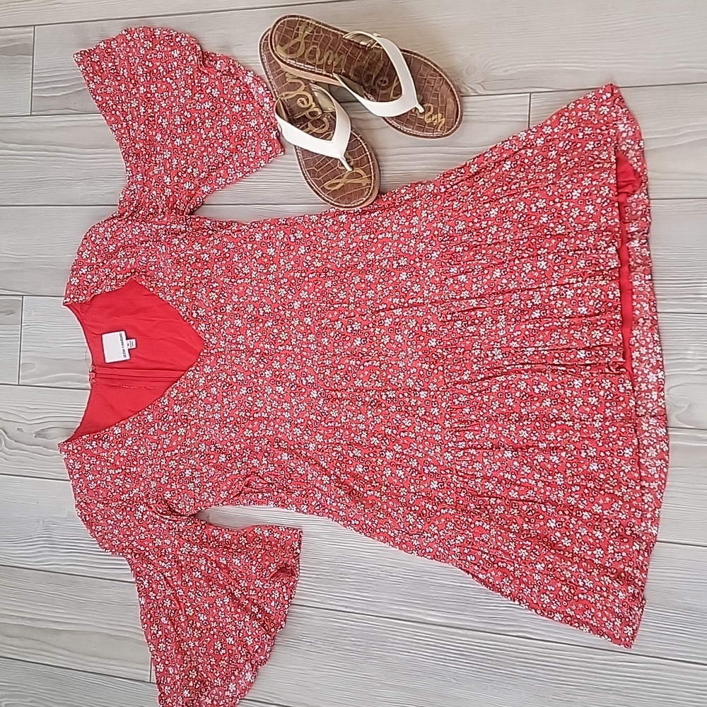 Flutter Sleeve Dress